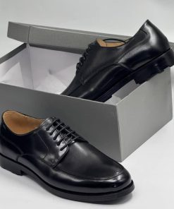 black plain polished laced